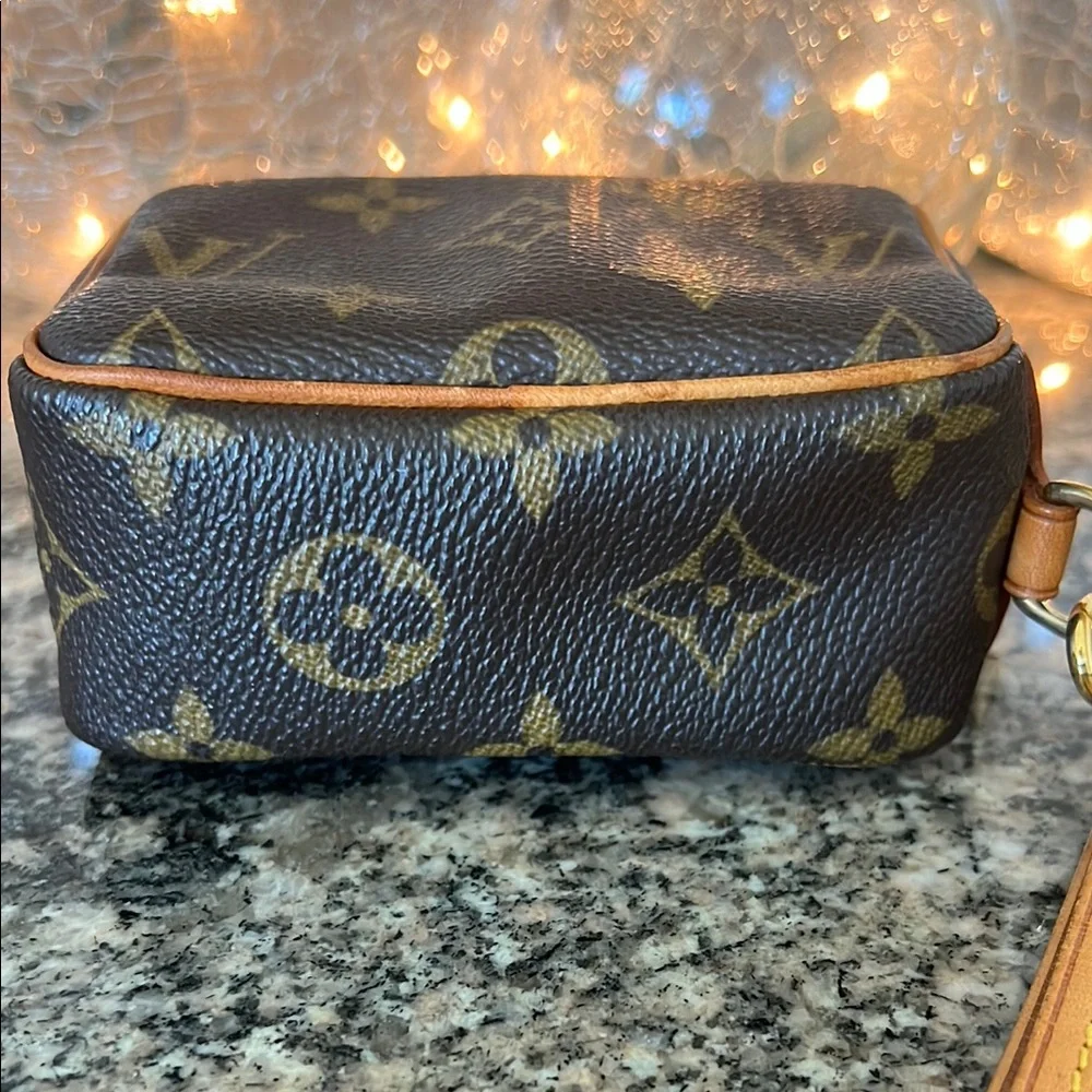 Louis Vuitton Trousseau Wapity  Monogram Pouch